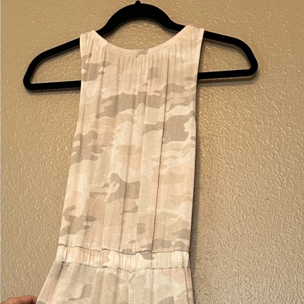 Bixby Nomad camo jumper with pockets, girls size L 12-14. From Stitch Fix Kids